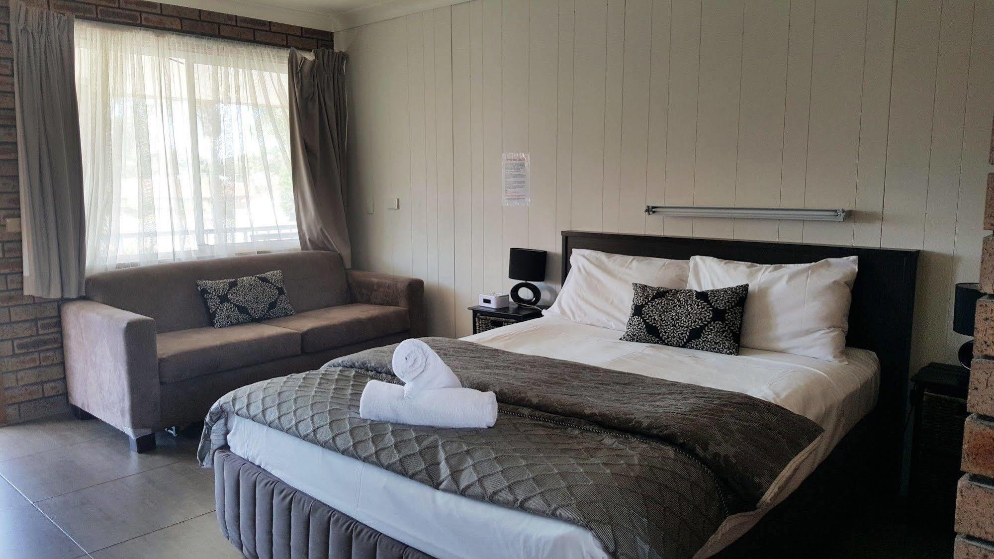 ทันเคอร์รี่มอเตอร์ลอดจ์ Motel ภายนอก รูปภาพ