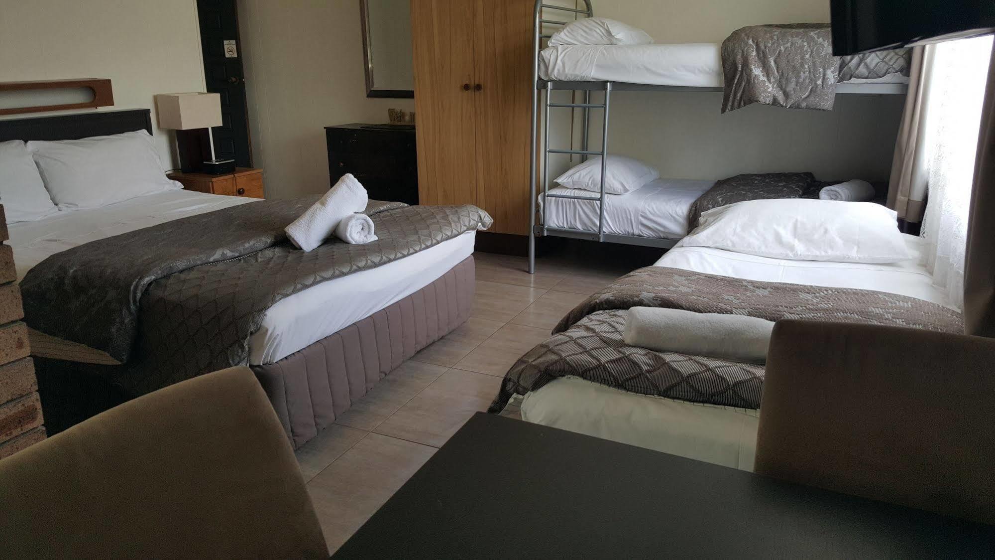 ทันเคอร์รี่มอเตอร์ลอดจ์ Motel ภายนอก รูปภาพ