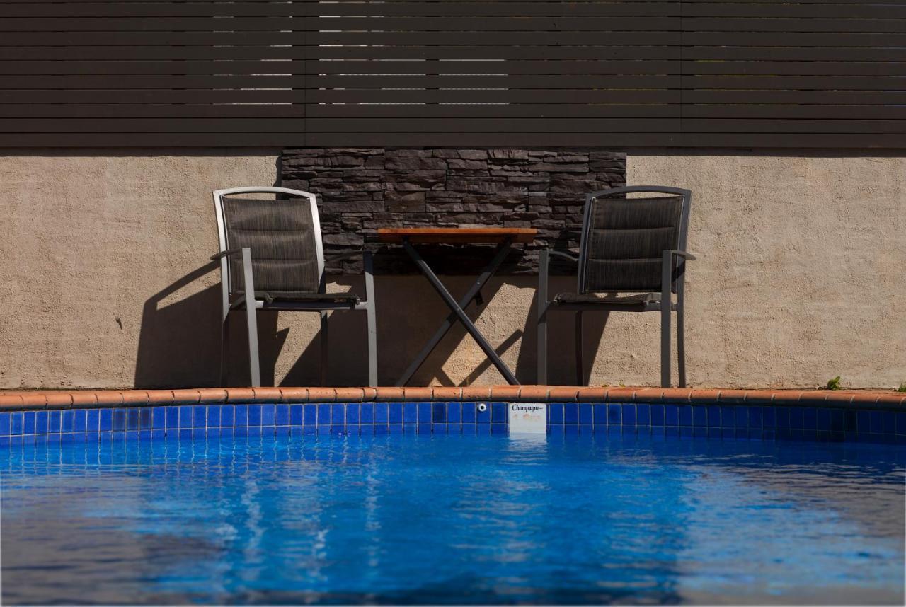 ทันเคอร์รี่มอเตอร์ลอดจ์ Motel ภายนอก รูปภาพ